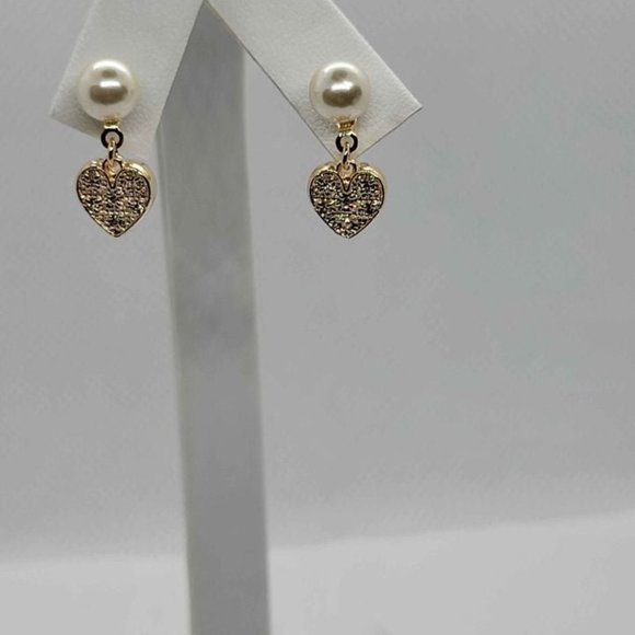 LAST ONE !!! Brazilian 18k Gold Filled Heart with Pearl Earrings - Picture 3 of 4